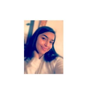 Meet your Posher, Julyssa